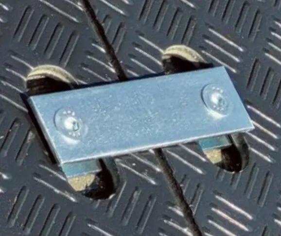 connector-white-2